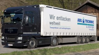 LKW von Kleinbruckner Transporte, von vorne