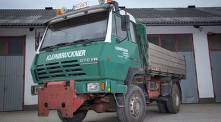 LKW mit Möglichkeit für verschiedene Aufsätze von Kleinbruckner Transporte